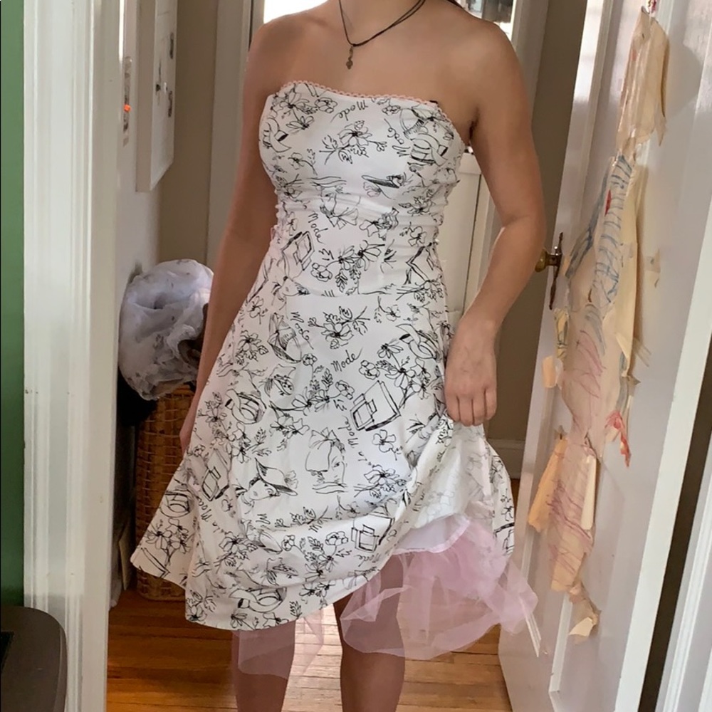 Cotton French Inspired Strapless Dress.